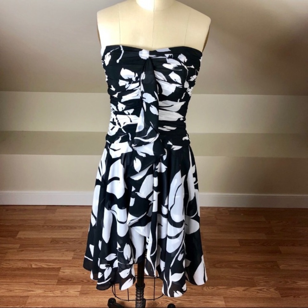 White House Black Market Strapless Floral Dress